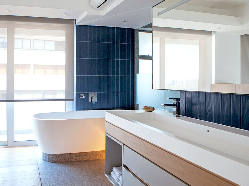 Three Anchor Bay Main en-suite bathroom - Bespoke-Bathrooms