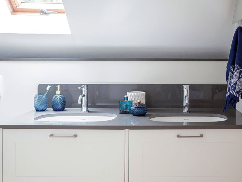House Du Plooy Main Vanity - Bespoke Bathrooms